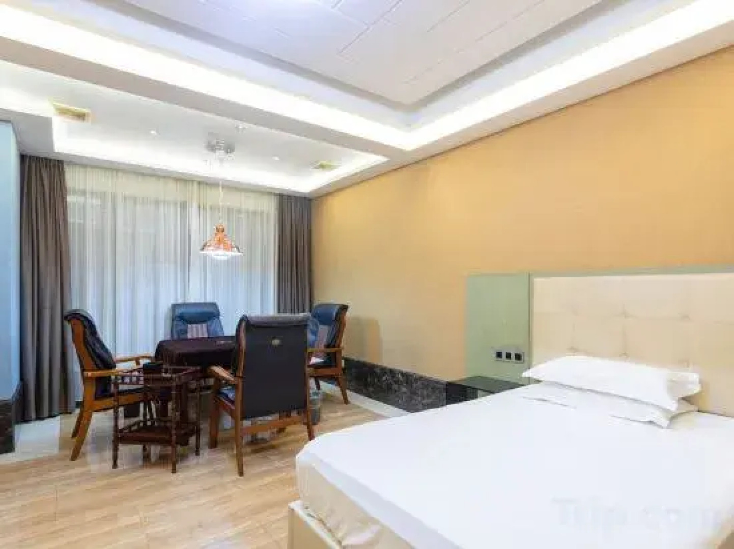 Yiyuan Lanbao Hotel Lingshui