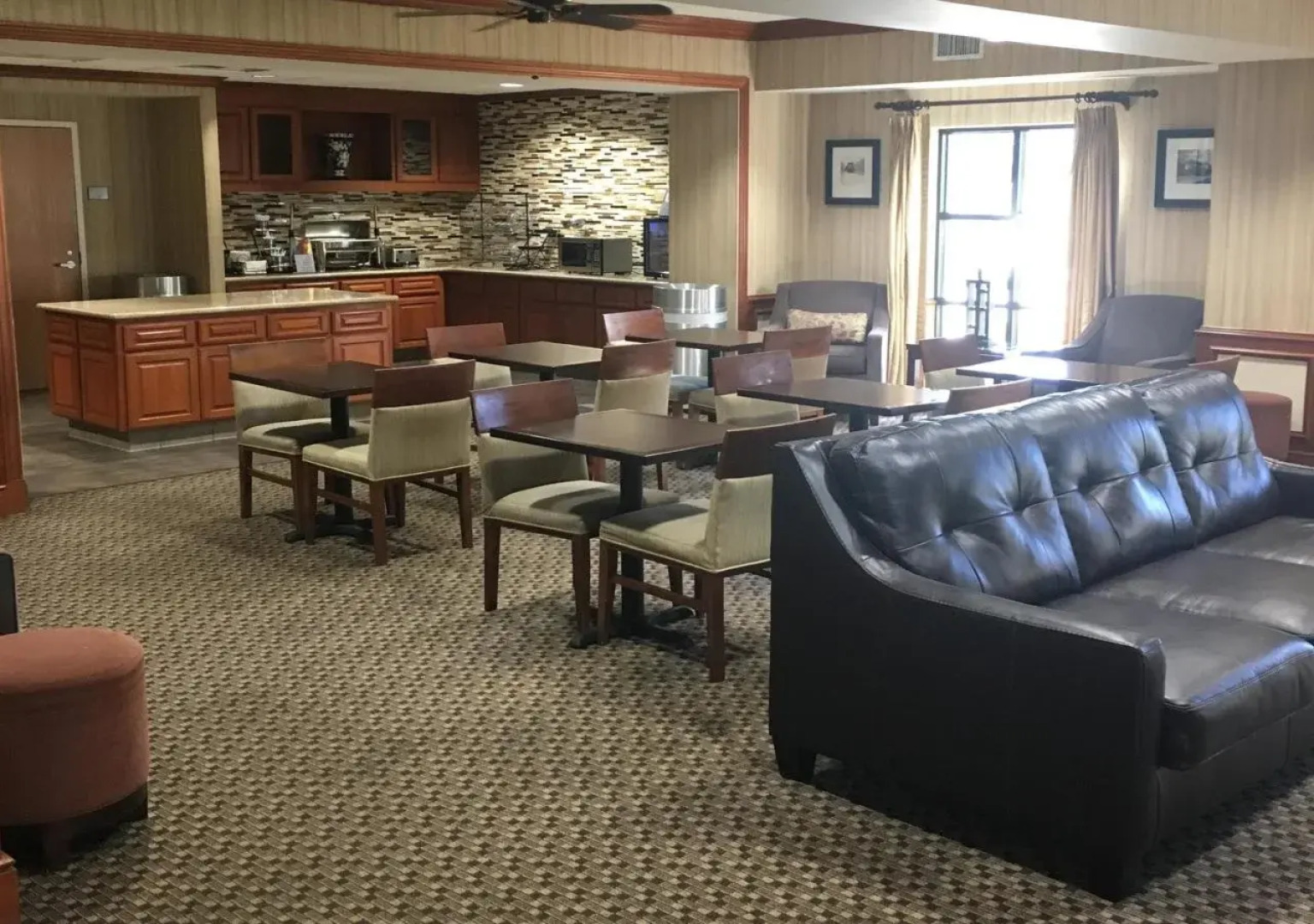 Best Western Plus Arrowhead Hotel