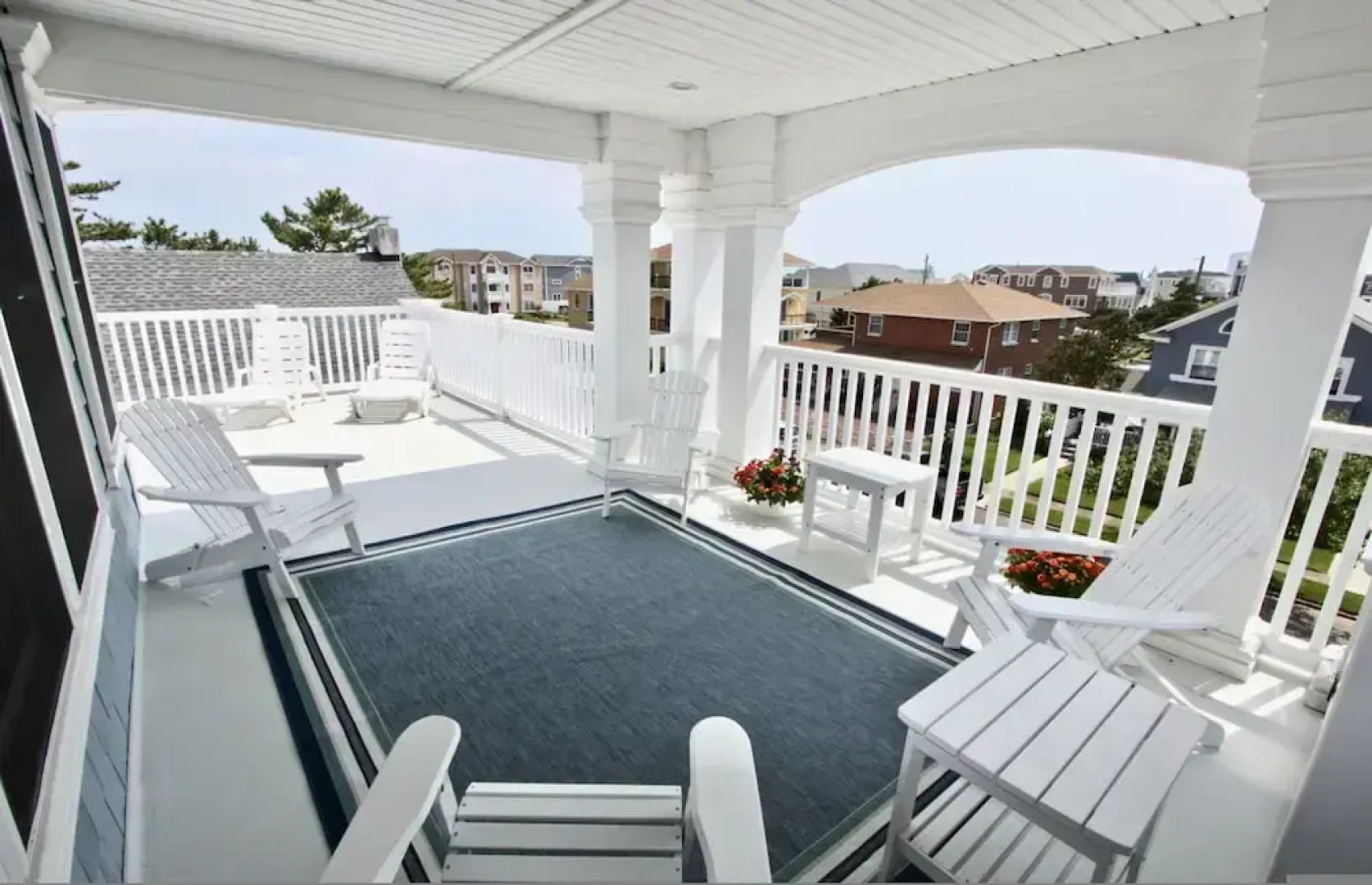 Spacious 6BR Beach Home With Elevator Decks - Ideal for Family Holidays Winter Escapes