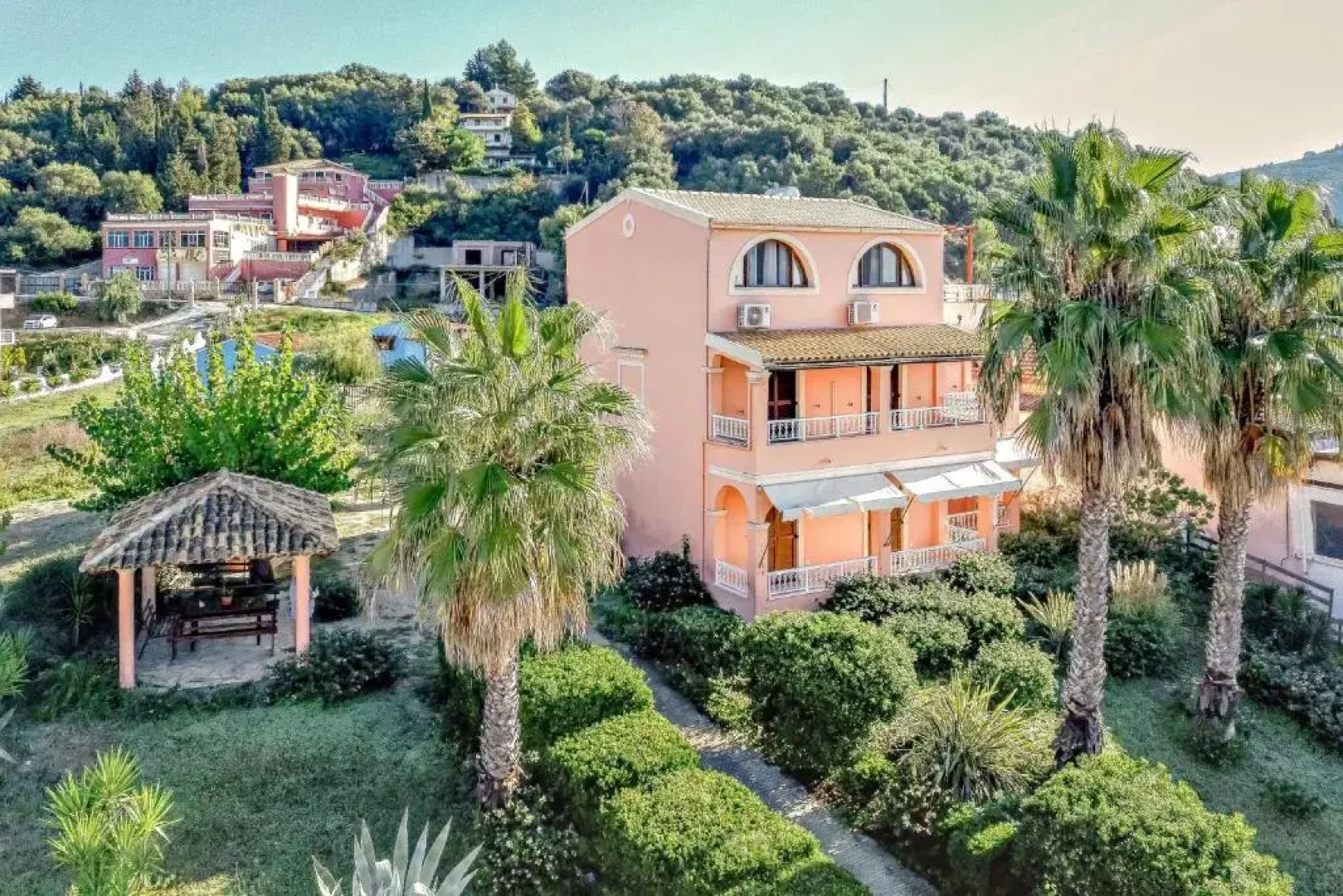 Villa Romeos by Hotelius