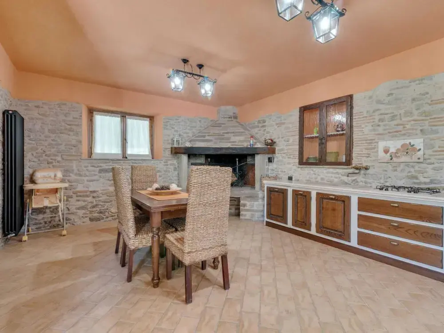 Villa in Piandimeleto With Pool & Sauna