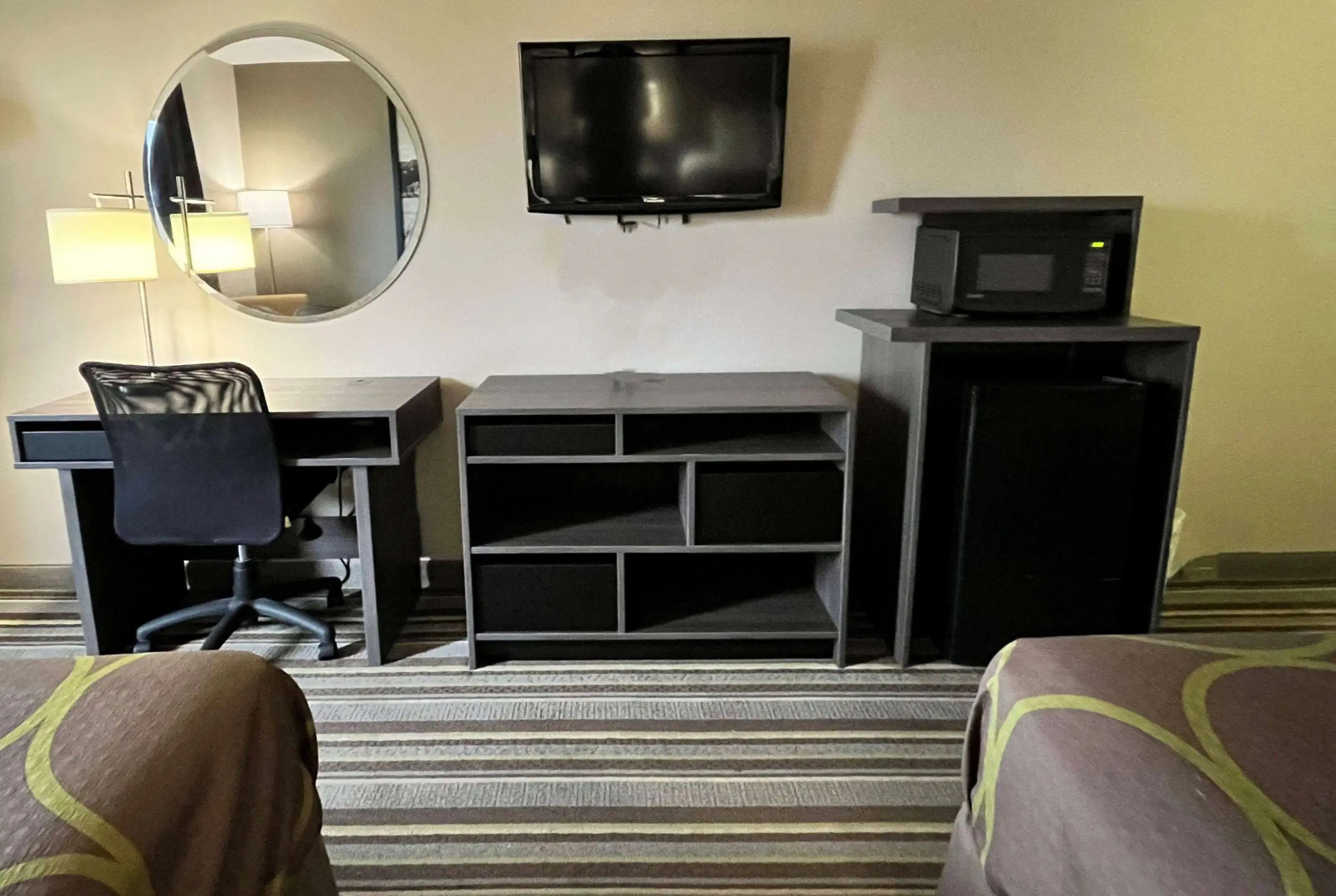 Super 8 by Wyndham Gas City Marion Area