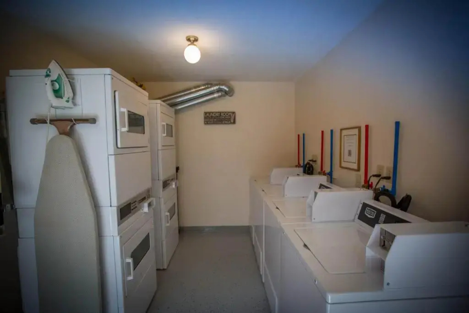 Paradise Lodge & Bungalows