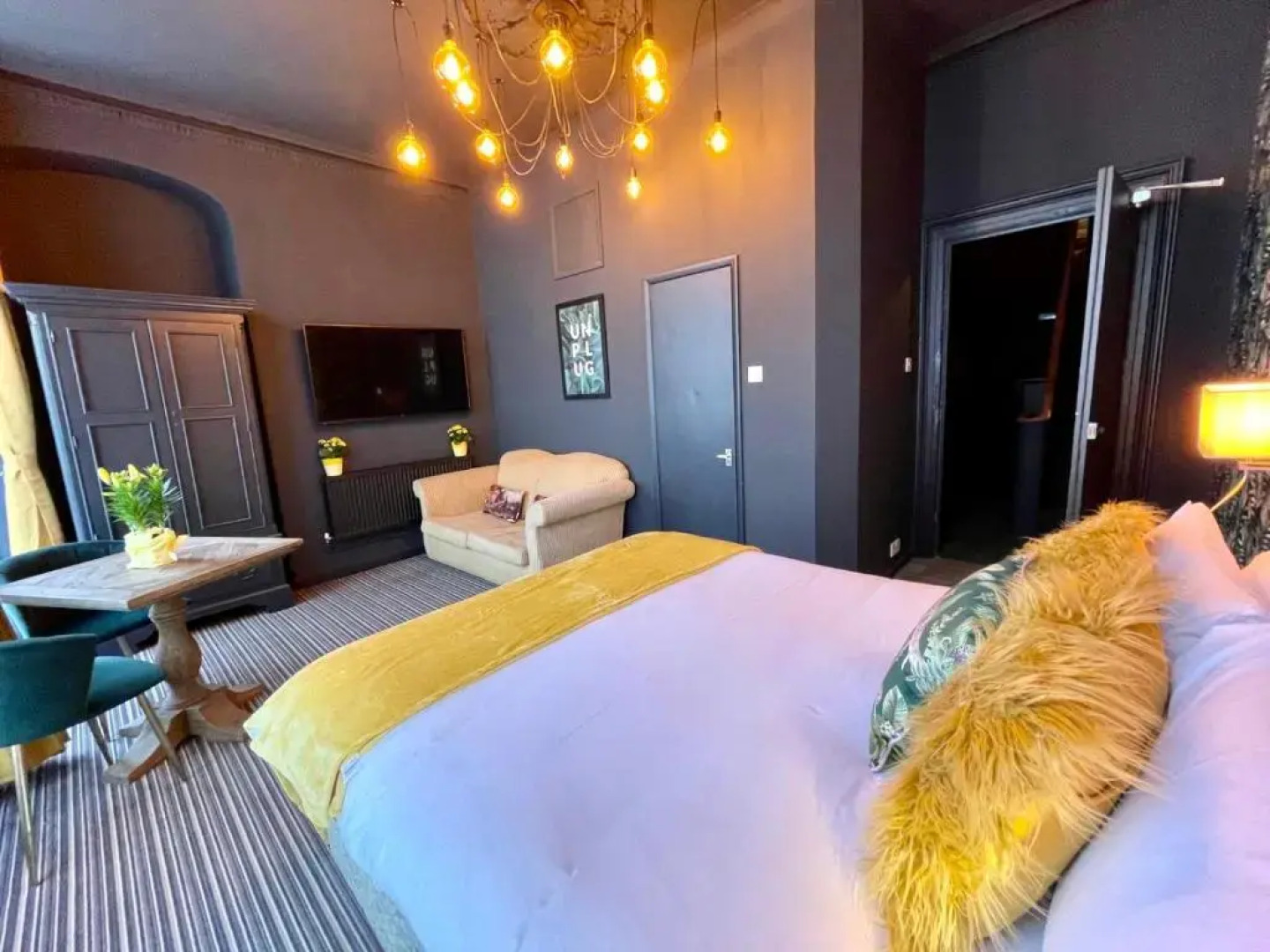 Brighton Breeze Hotel