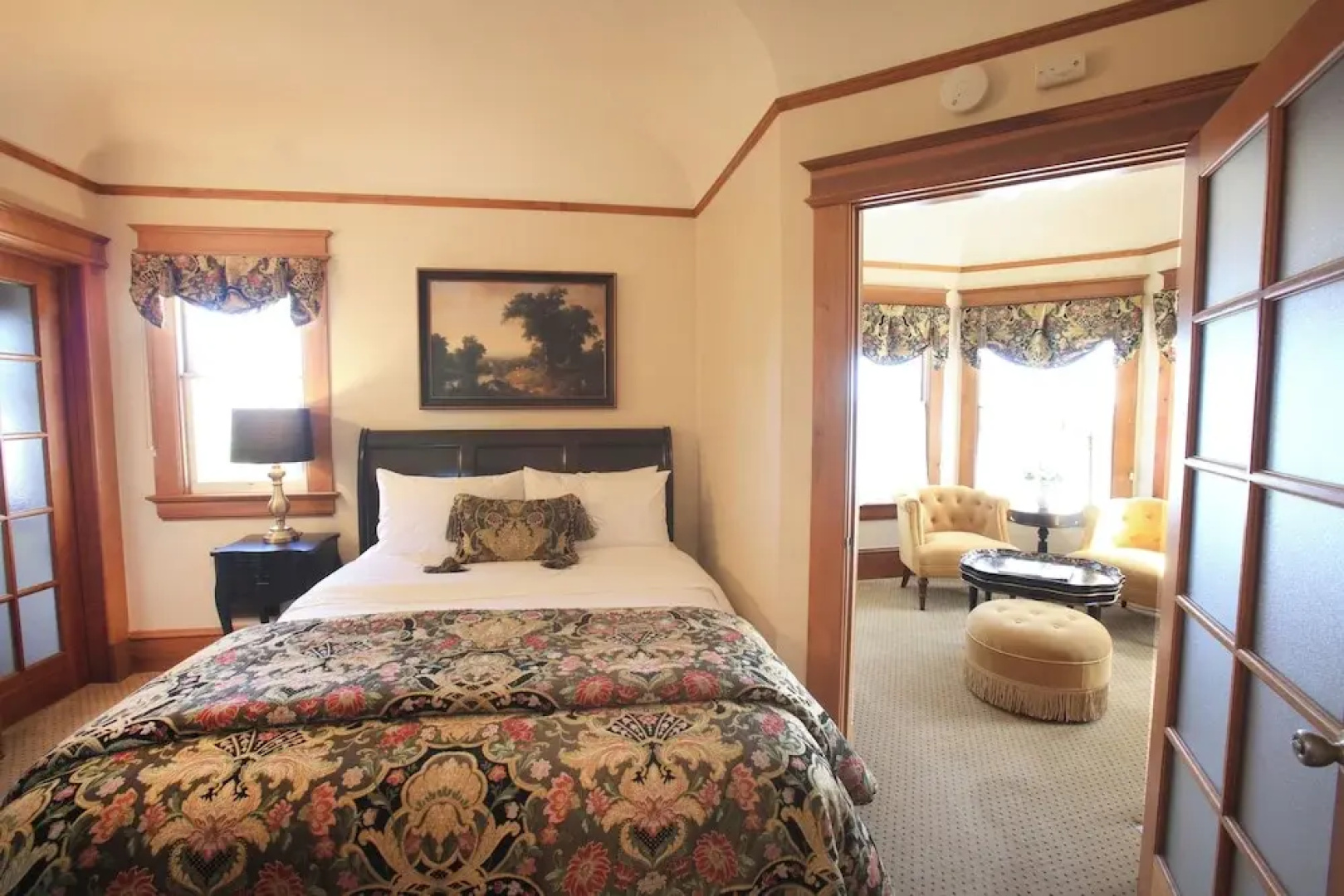 The Charles Pacific Grove - Artfully Designed Inclusive Inn