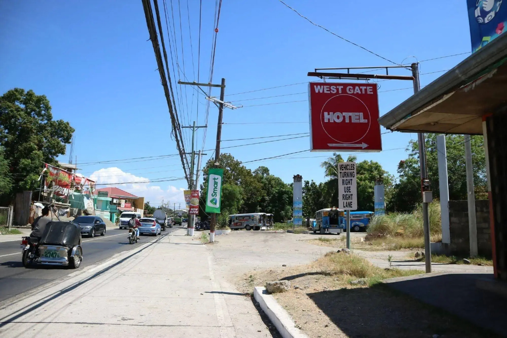 West Gate Hotel