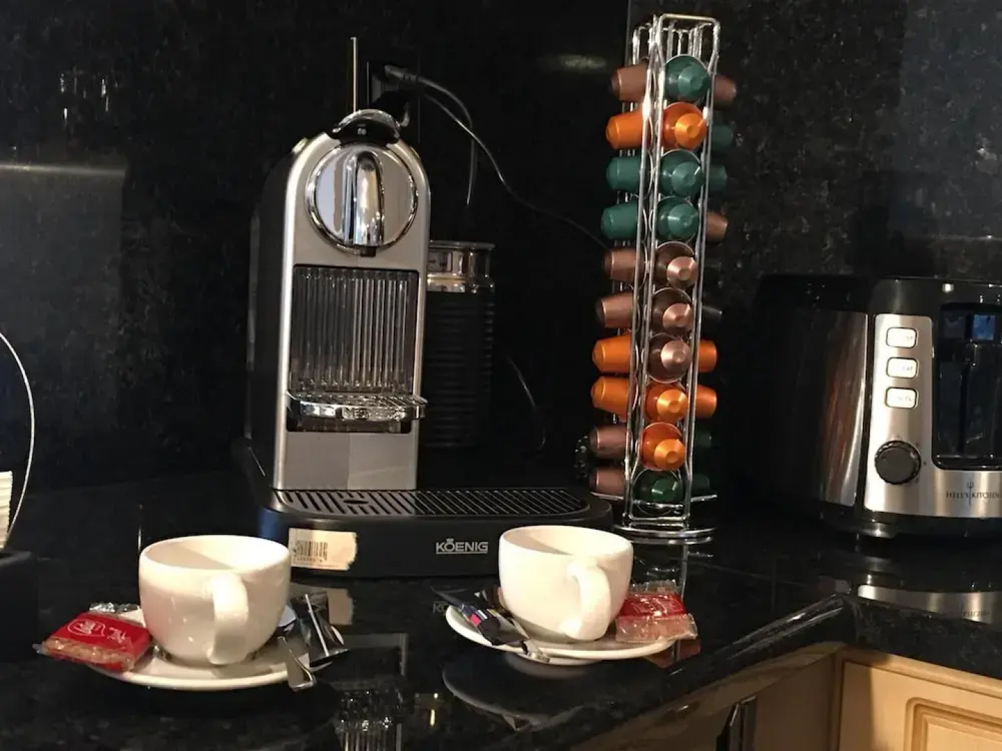 citycentre lake view apartment