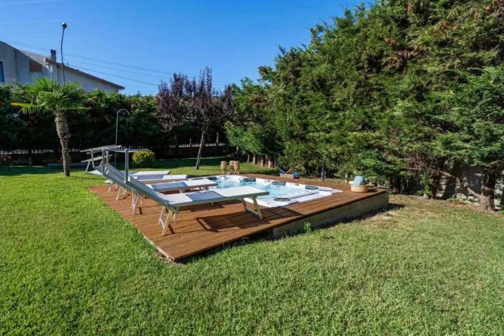Romantic Apartment With Hot Tub