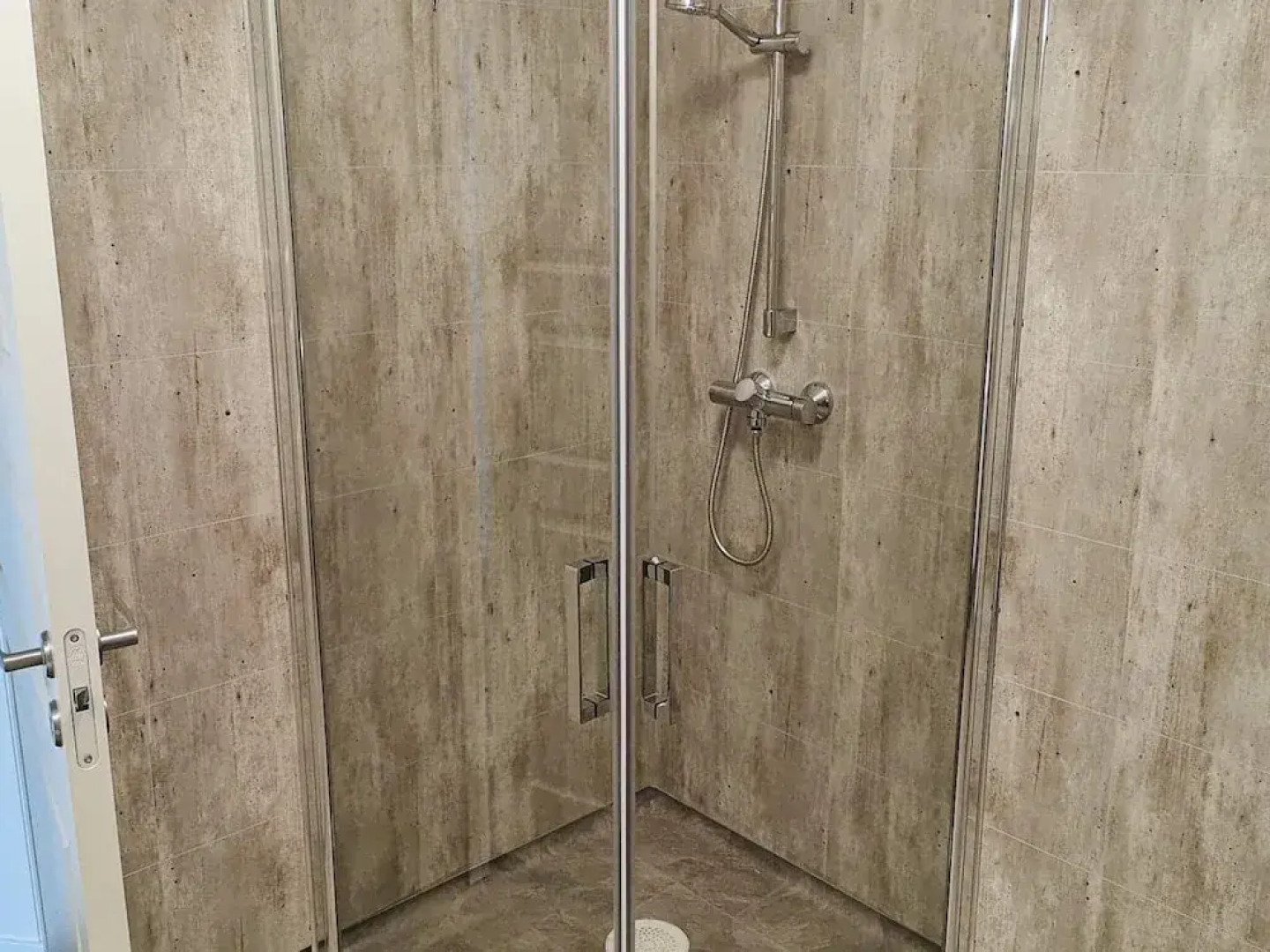 6 Person Holiday Home in Dyrvik