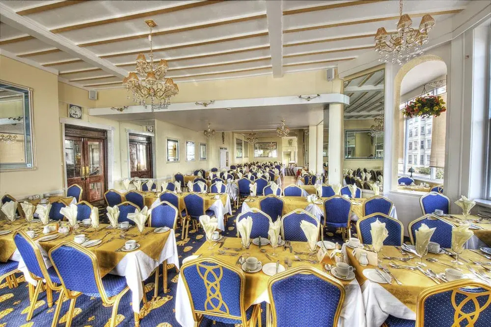 The Mansion Lions Hotel