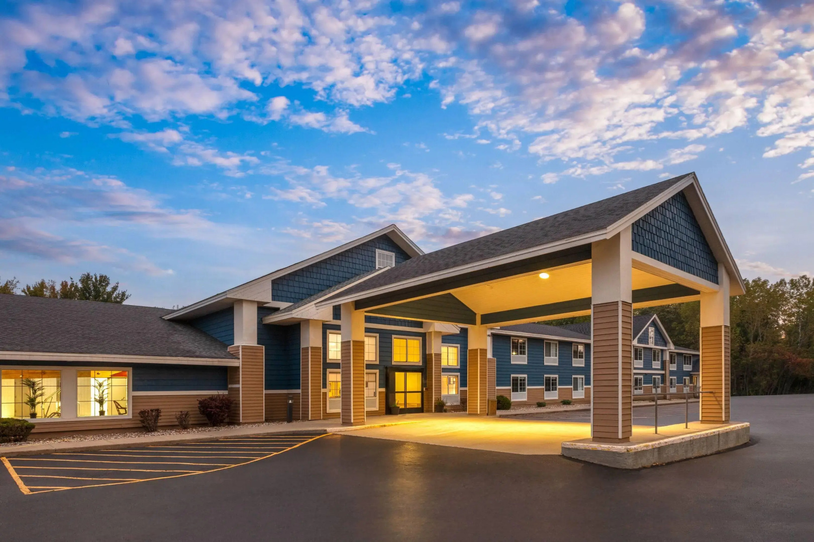 AmericInn by Wyndham Douglas/Saugatuck