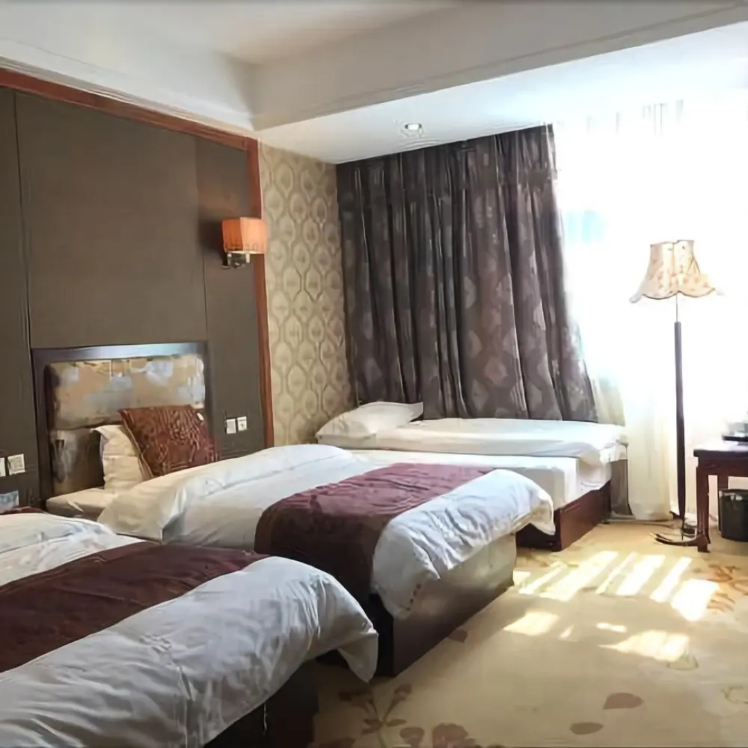 Sunlight Holiday Big Hotel