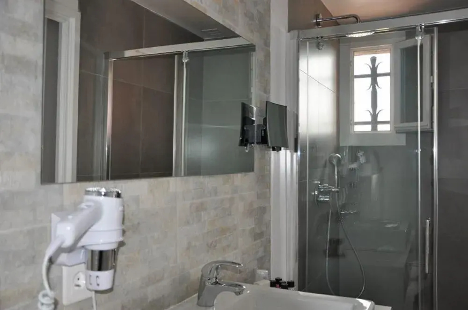 Hôtel de la Vierge Noire