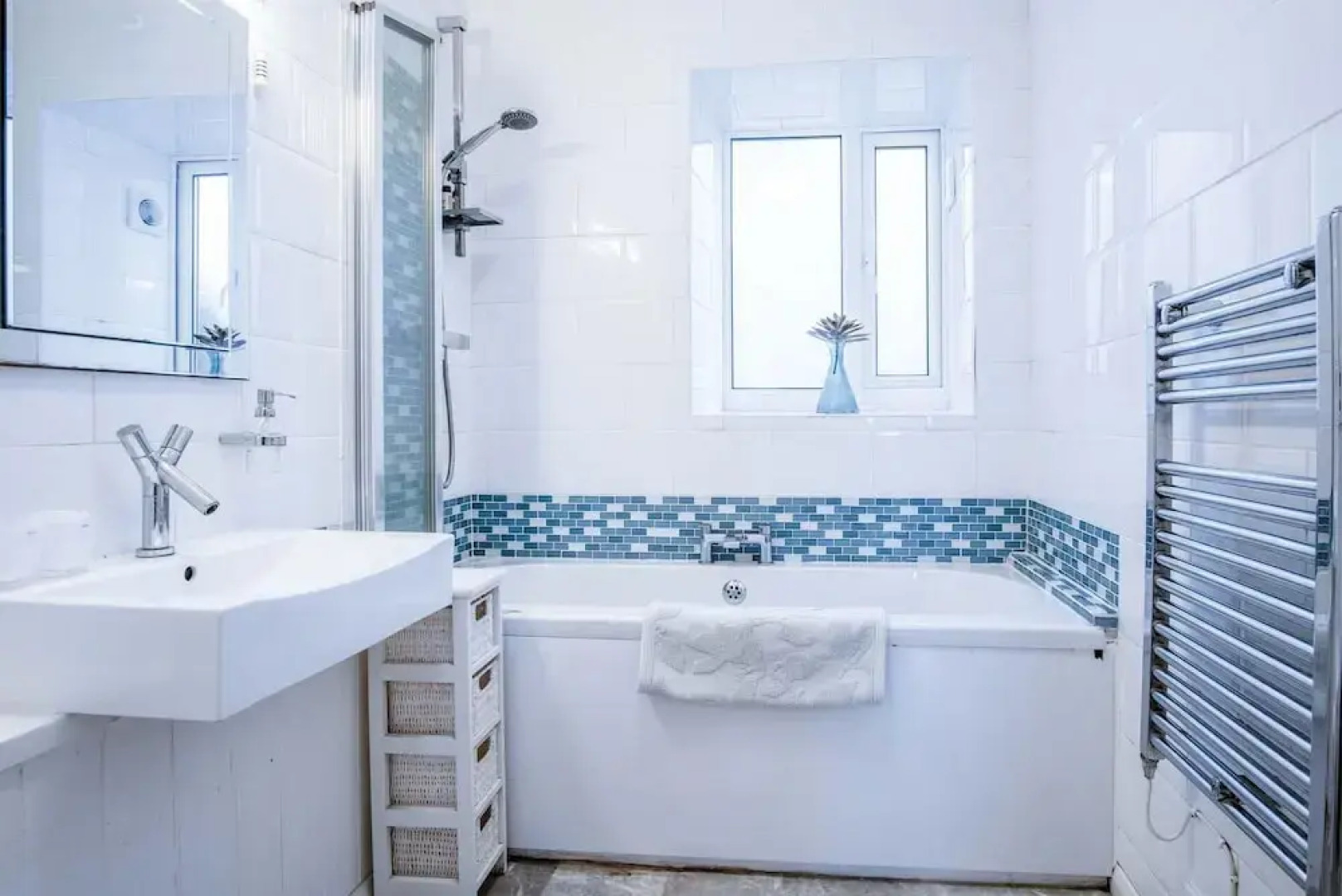 Sea Glass - 2 Bedroom Apartment - Manorbier