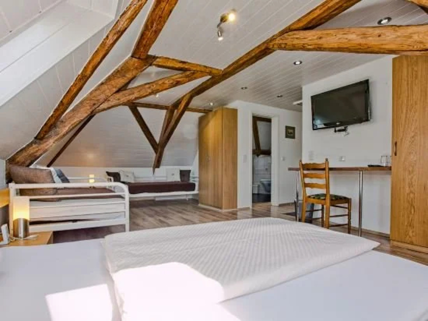 Landgasthaus Kreuz beim Tom