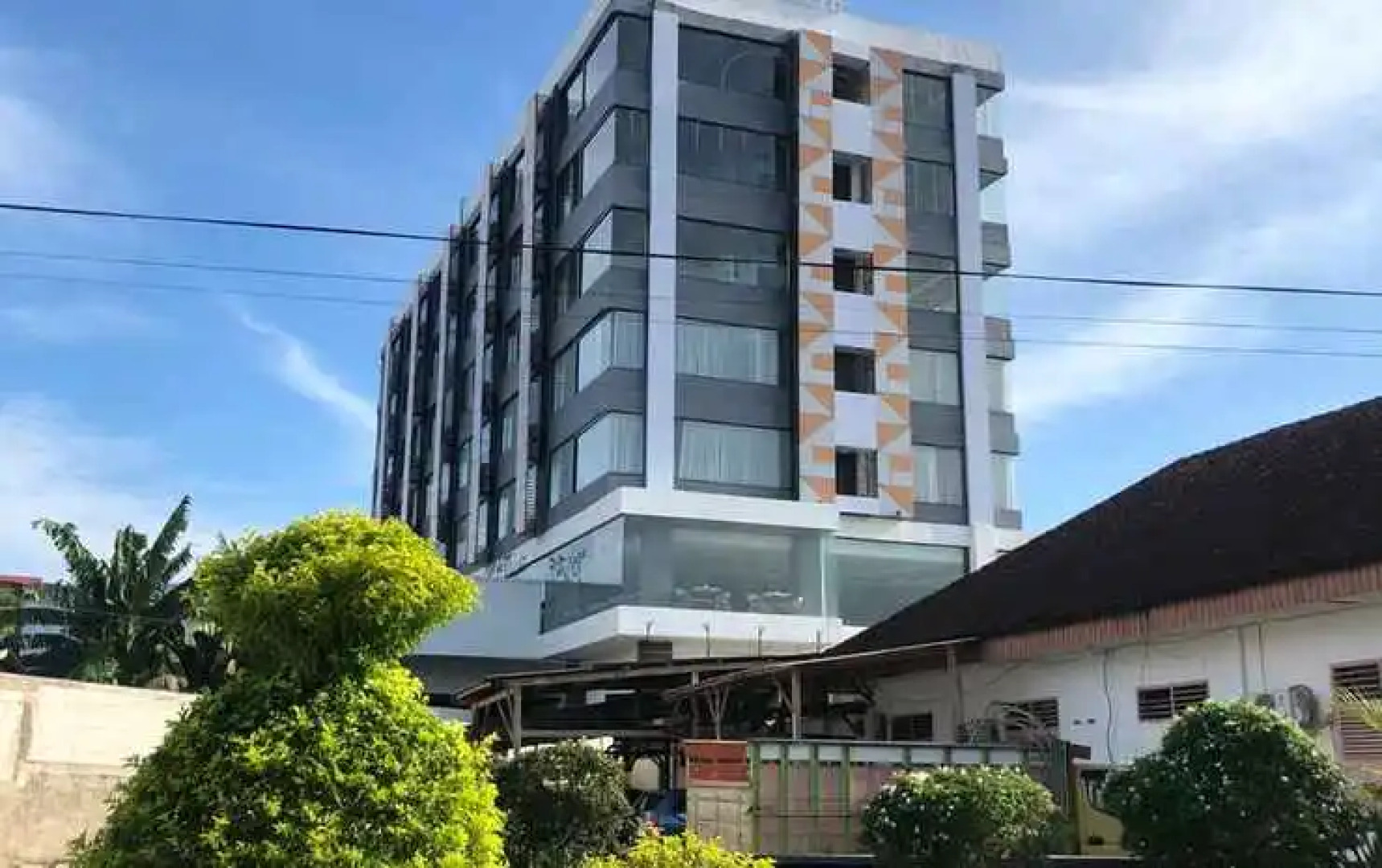 Zenith Premiere Hotel Baubau