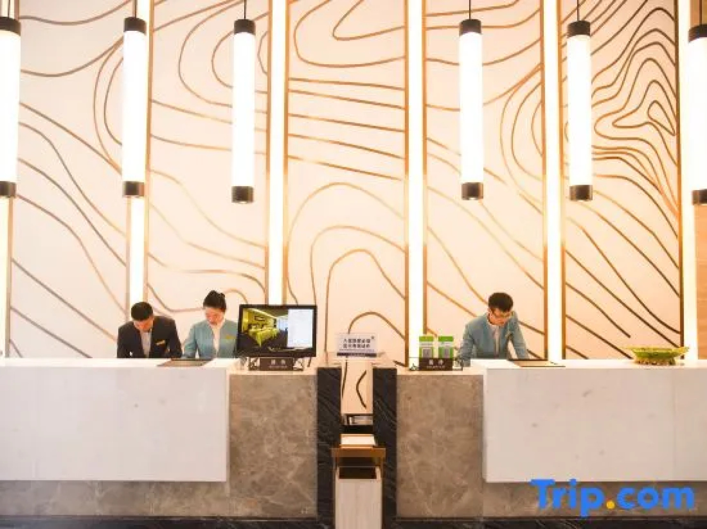 Kande Grand Land Hotel