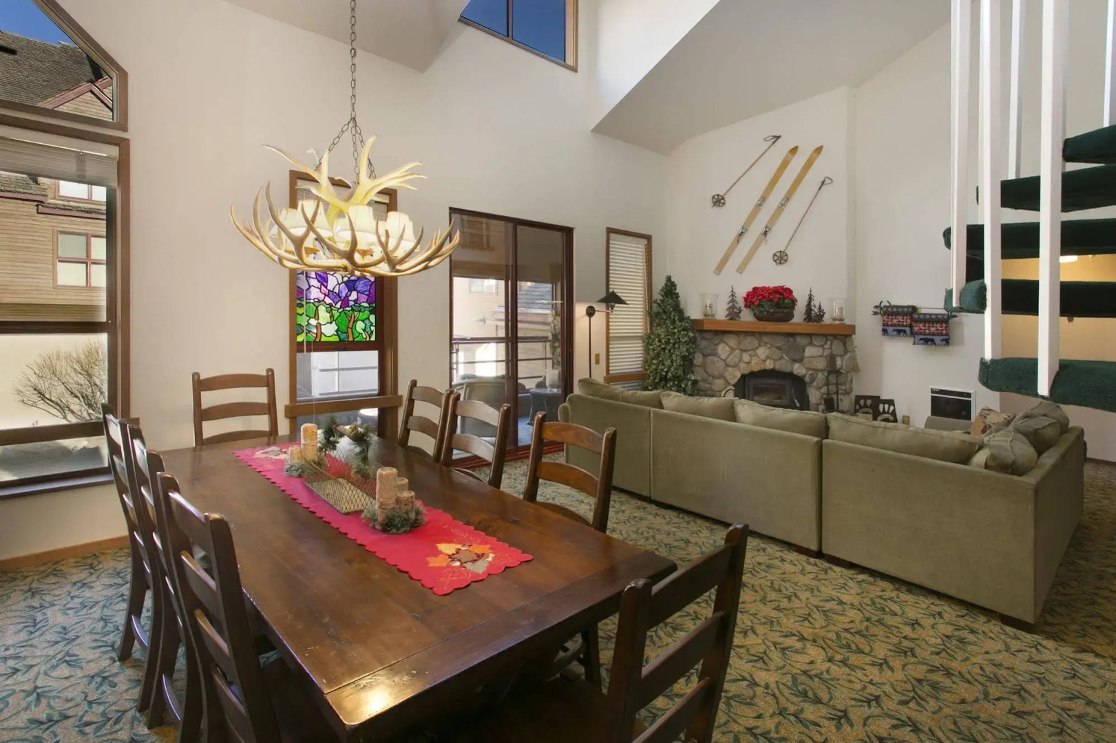 Aspen Creek by 101 Great Escapes