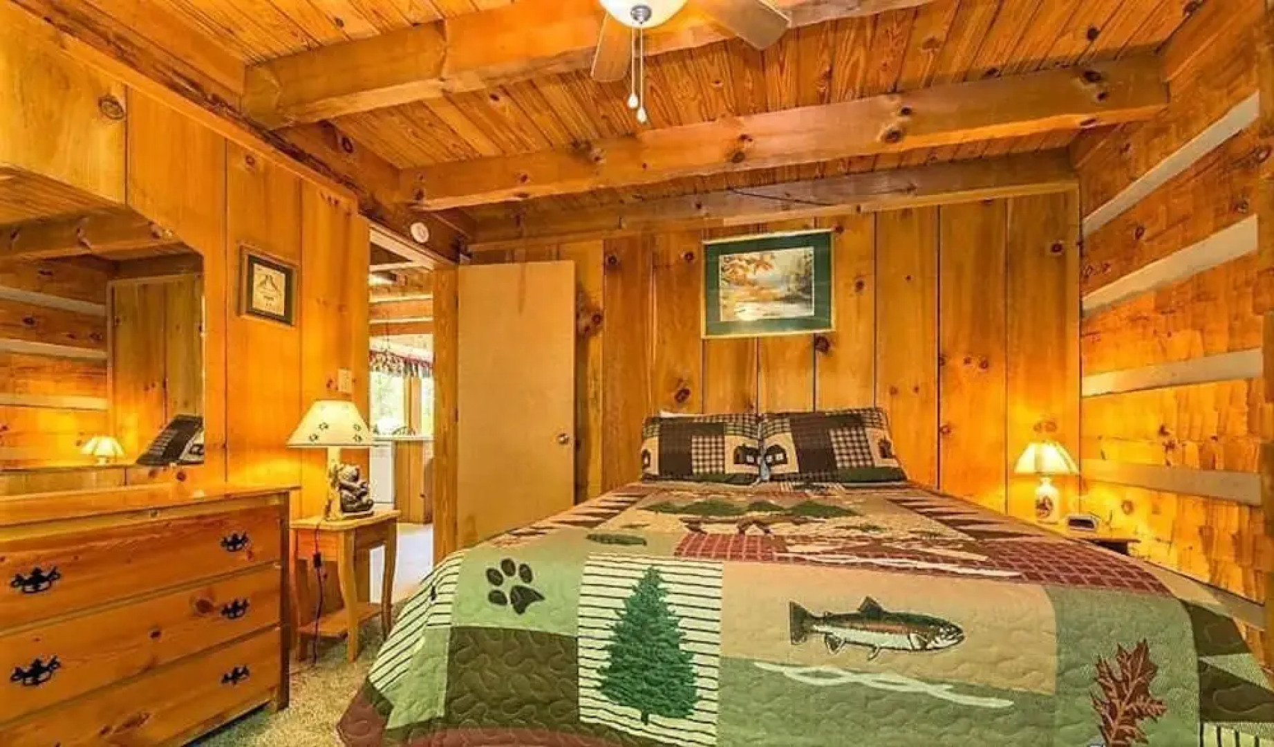 Snuggled Inn 2 Bedroom Cabin