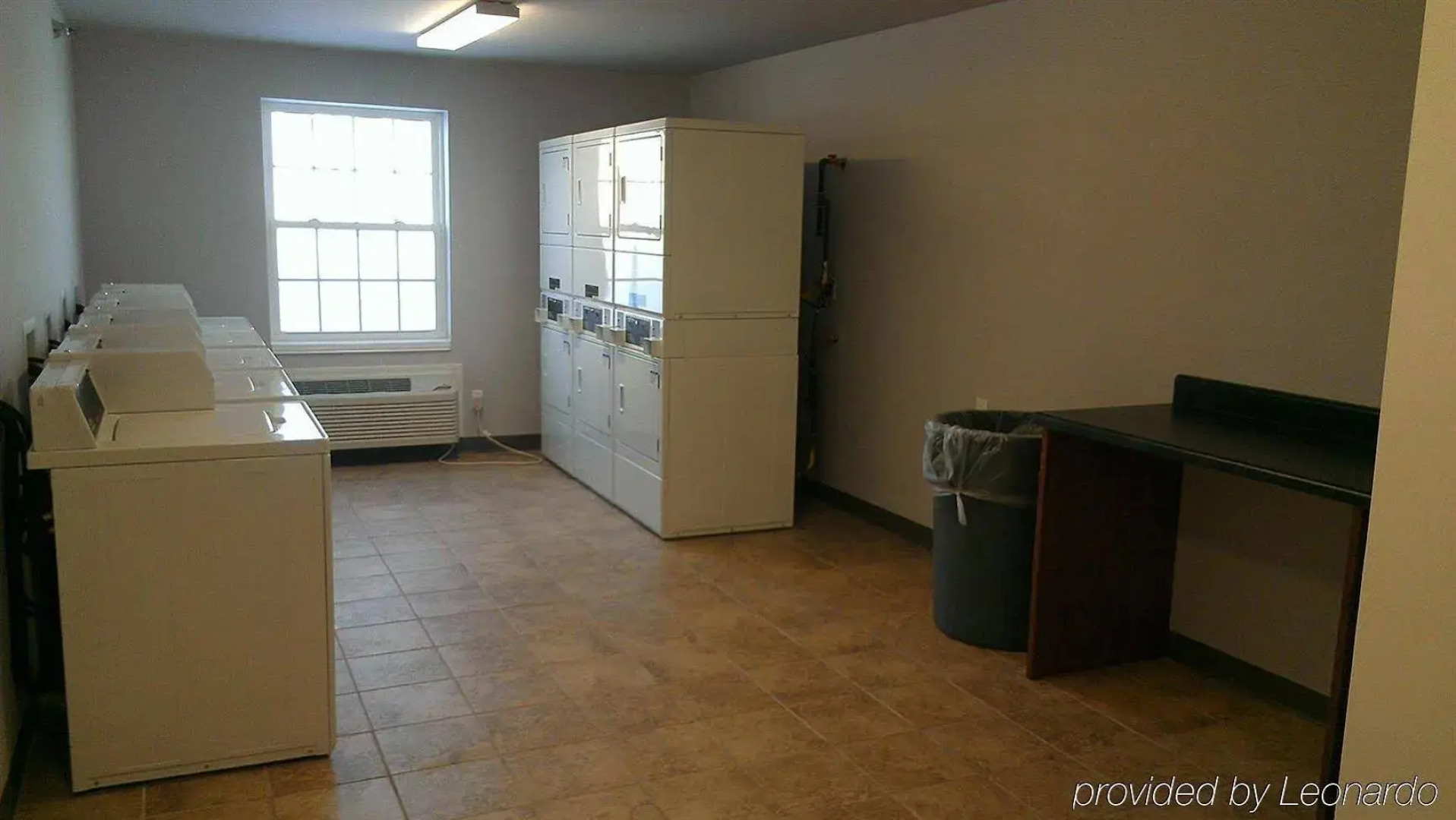 Red Roof Inn & Suites Dickinson