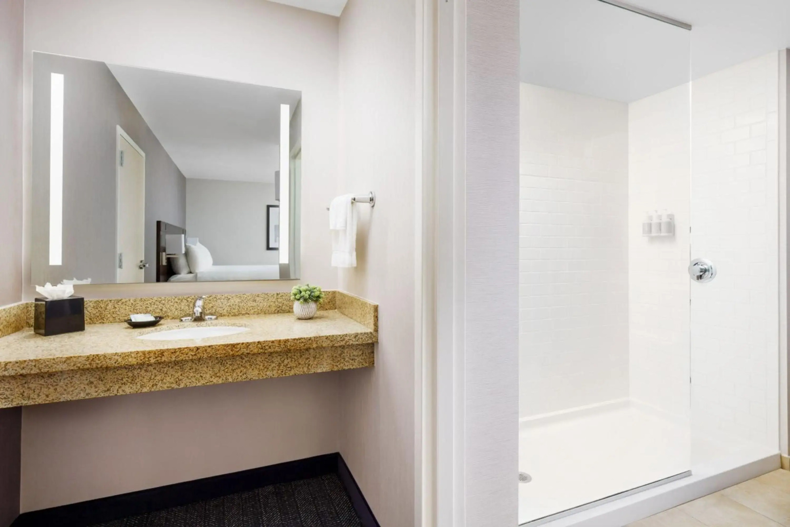 Courtyard by Marriott Keene Downtown