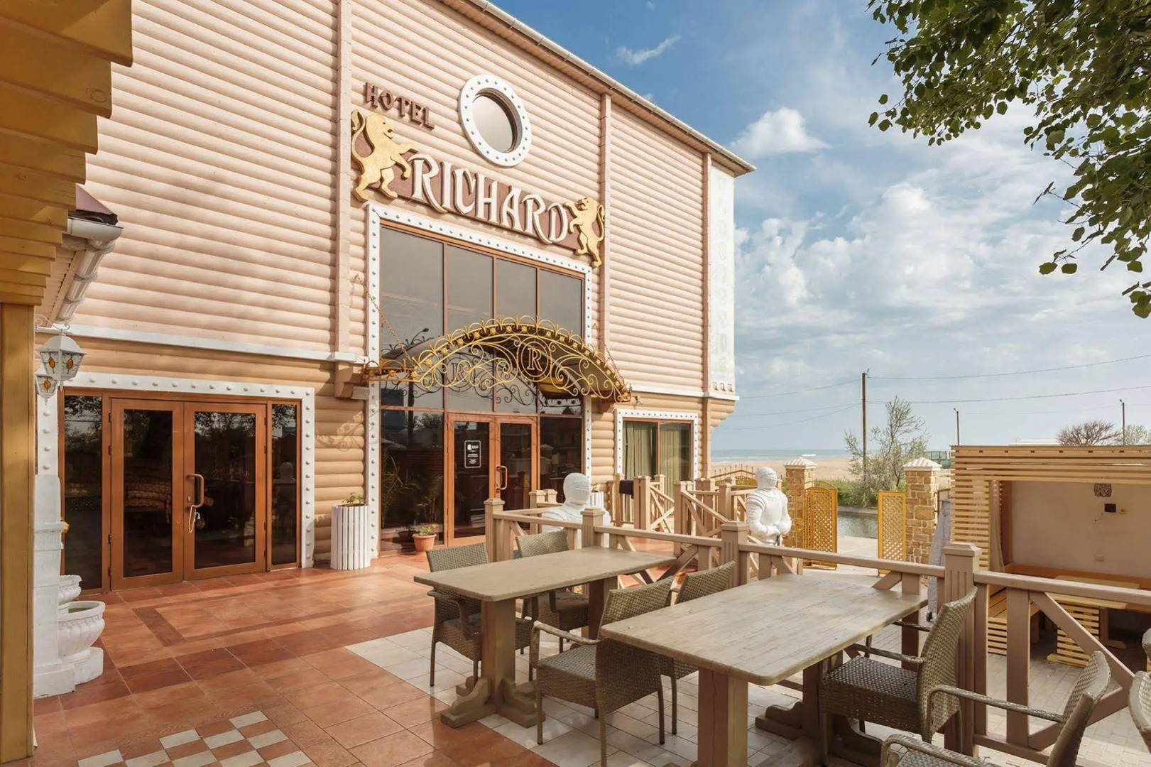 Отель Ричард