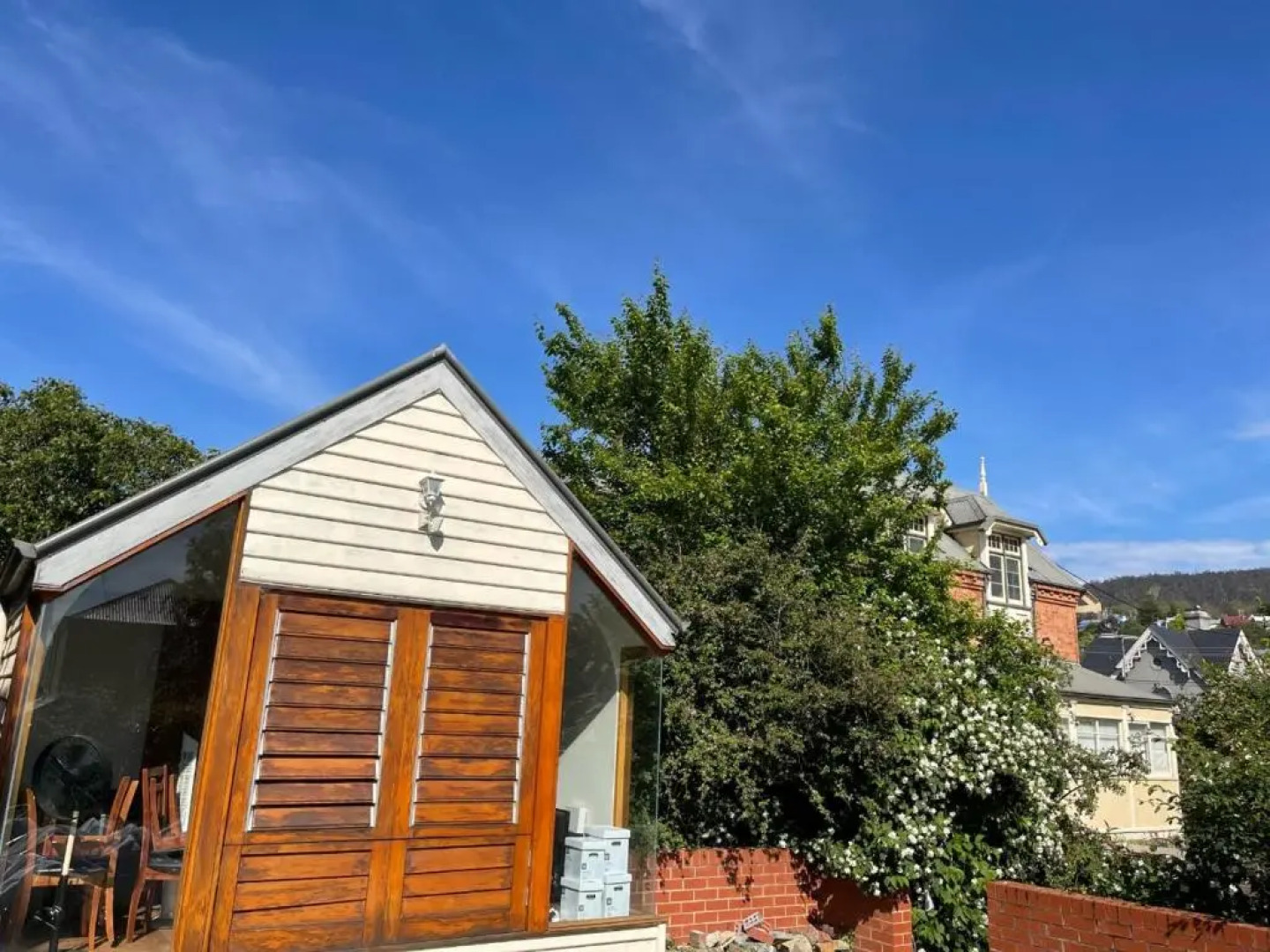 Lowena Cafe and Accommodation