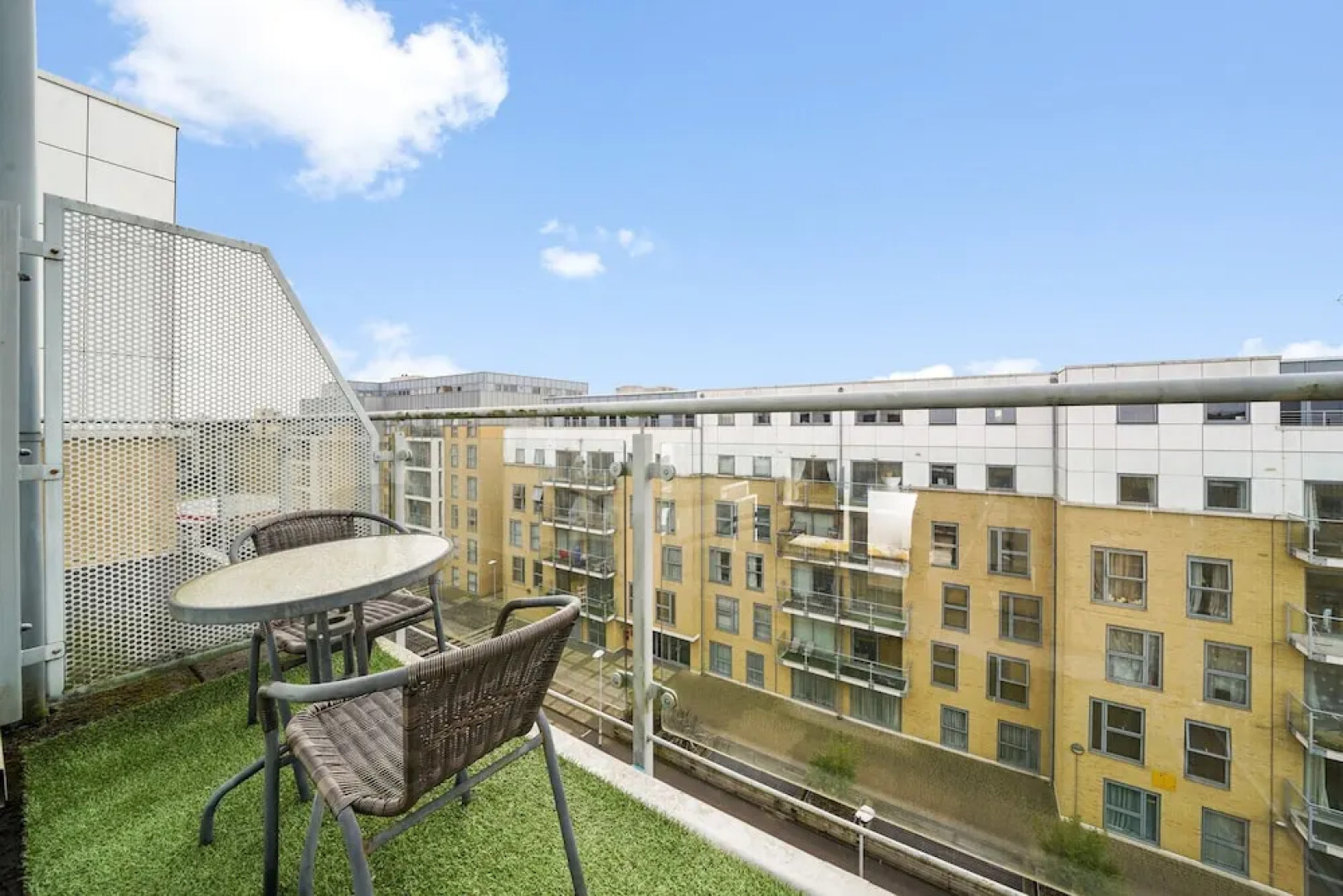 Cosy 2 bed apartment - perfect for groups