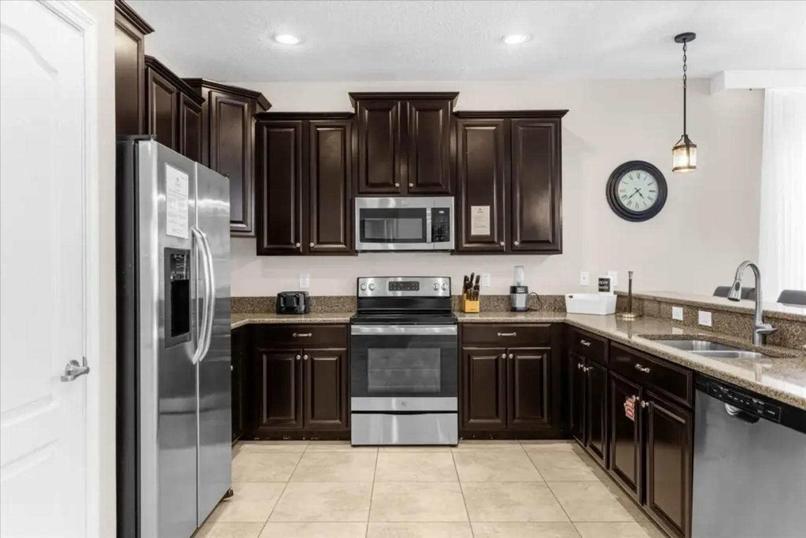 7 Bedrooms / 5 Bathrooms / Champions Gate (1532 MV), Davenport, US