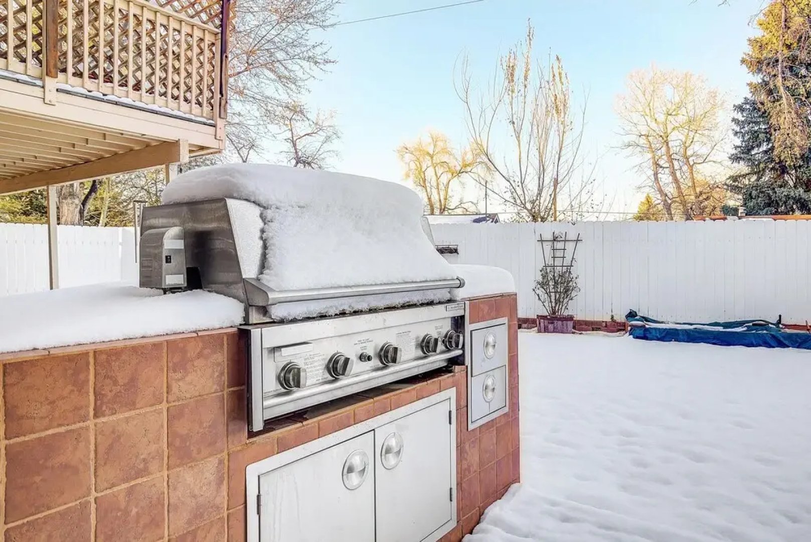 Klo6985 - Huge Home with Backyard Hot Tub! Parking