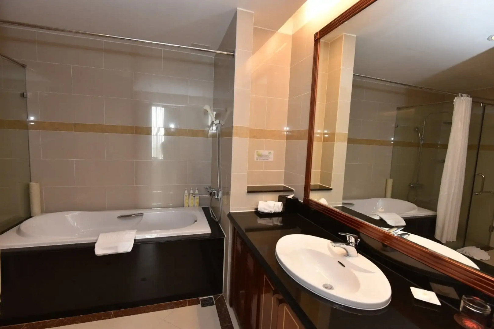 Tan Son Nhat Saigon Hotel