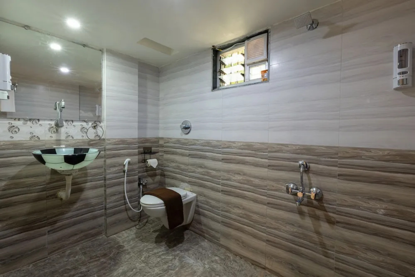 Avadale Tadoba - Stag Groups Not Allowed