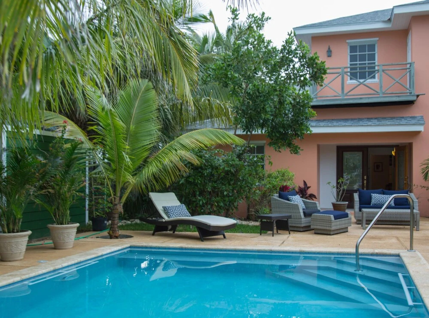 Dunn's House Harbour Island House With Pool