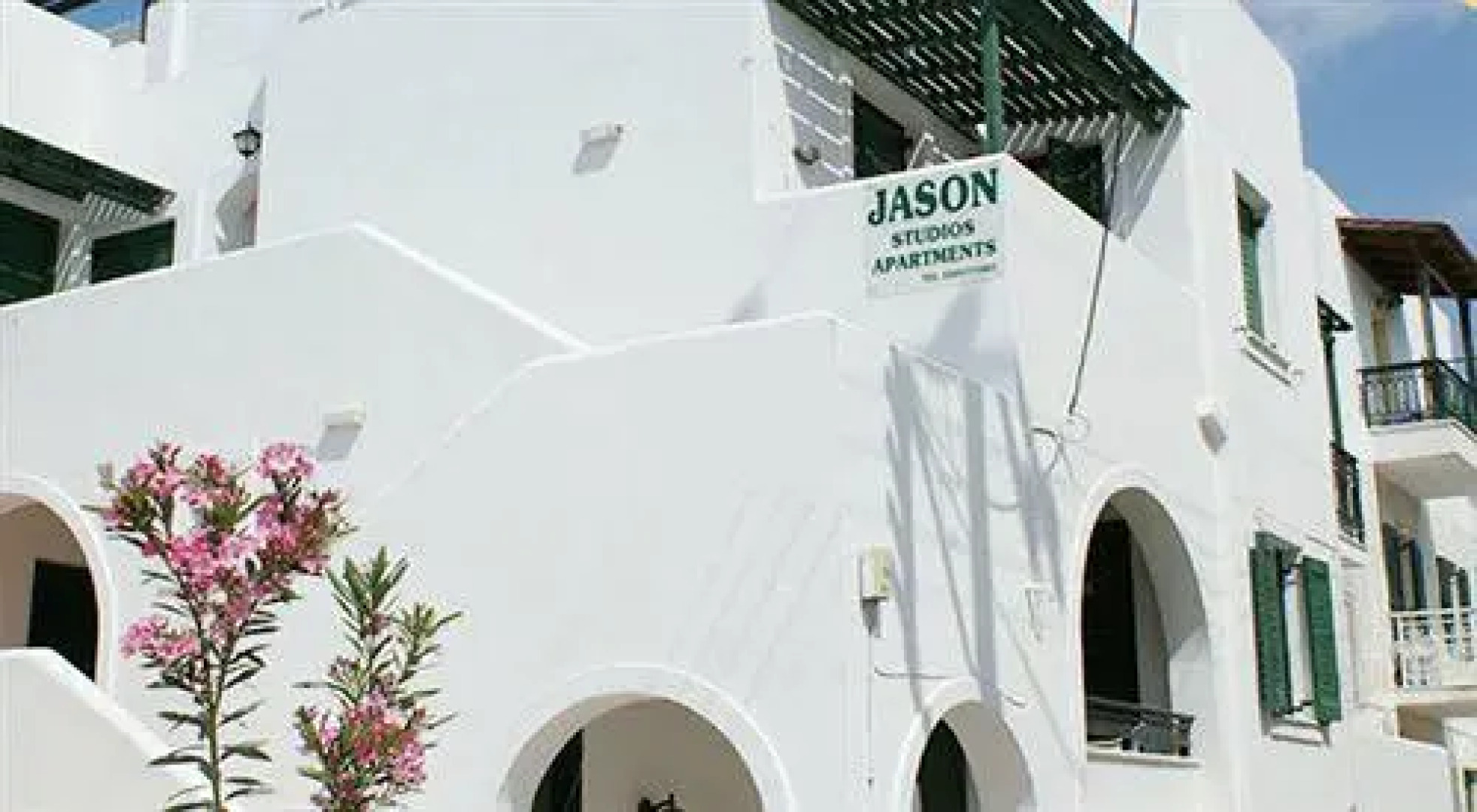Jason Studios & Apartments