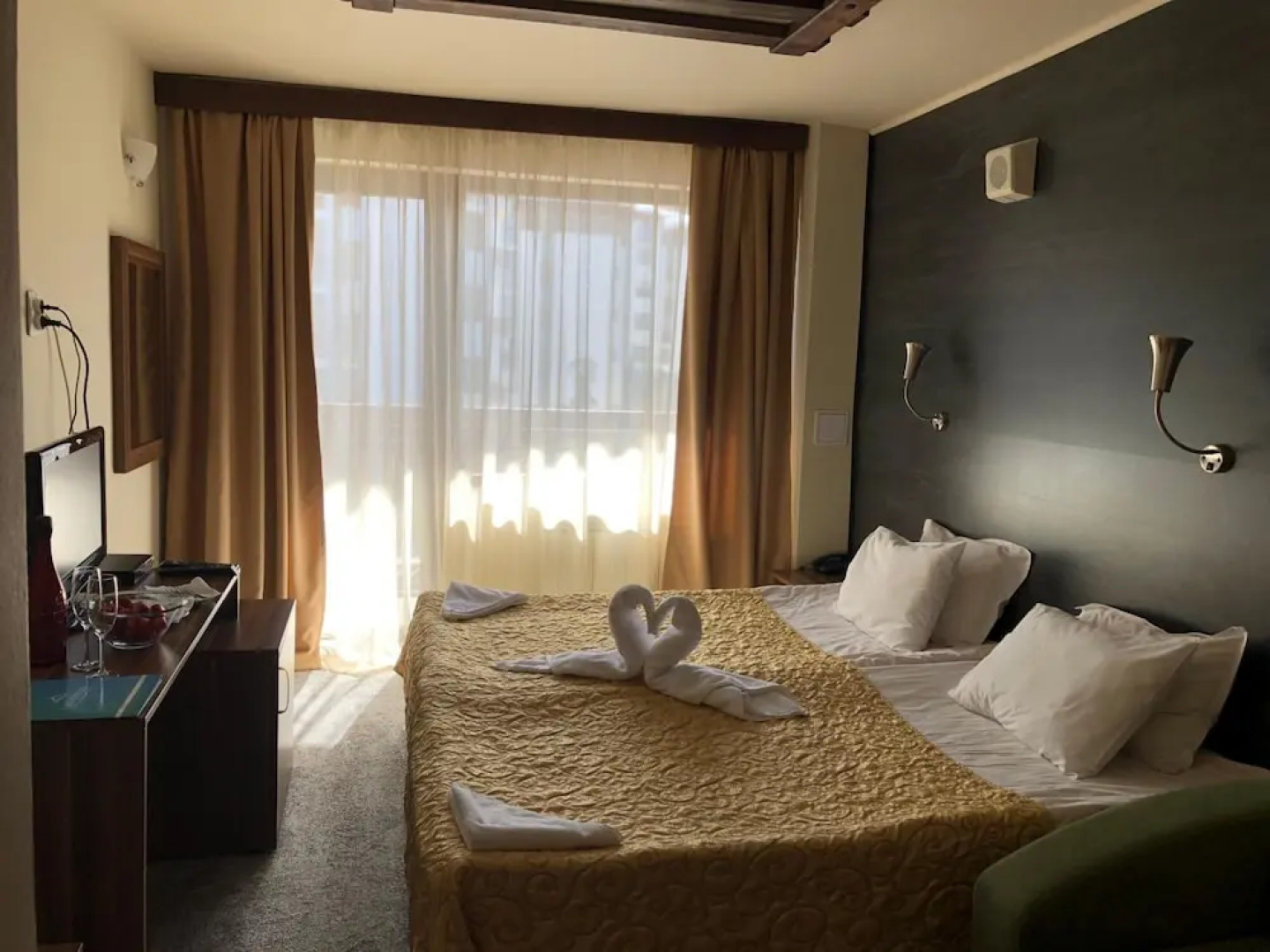 Flora hotel