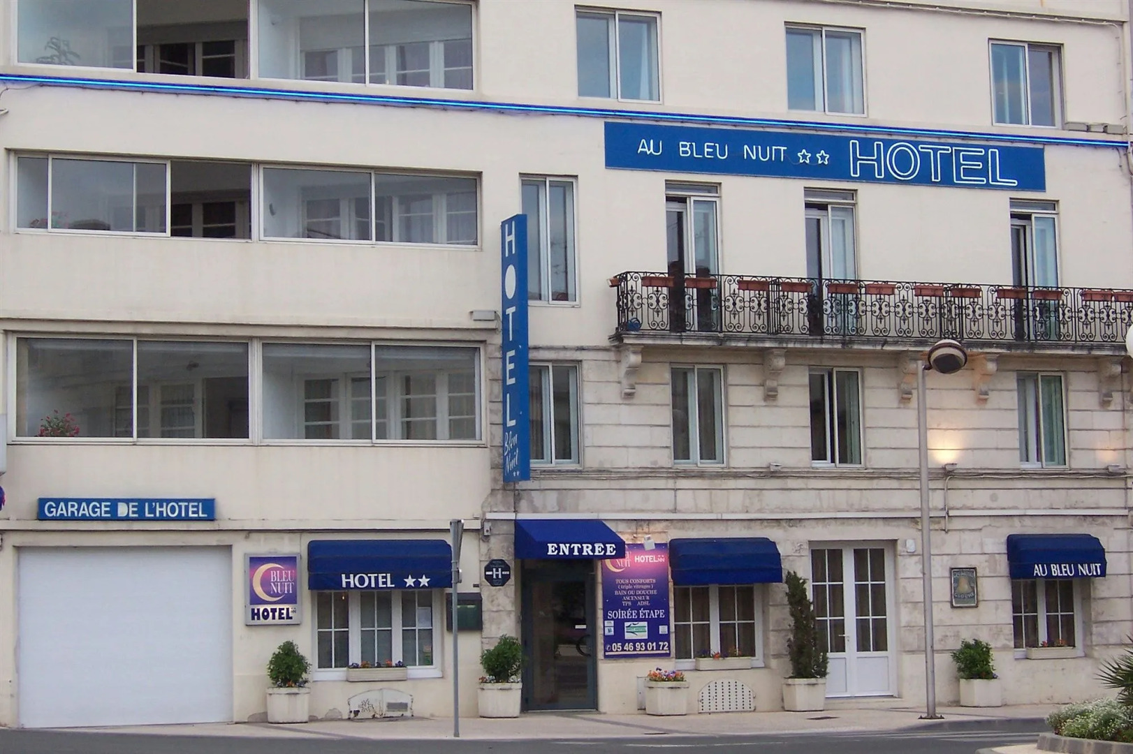 Brit Hotel Bleu Nuit