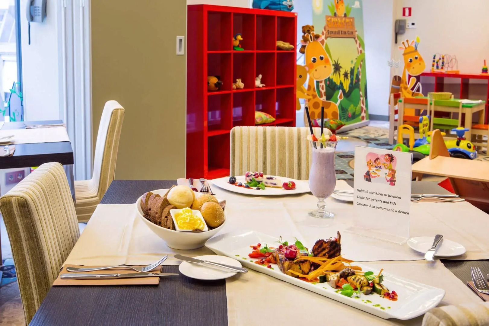 Hotel Lielupe by SemaraH