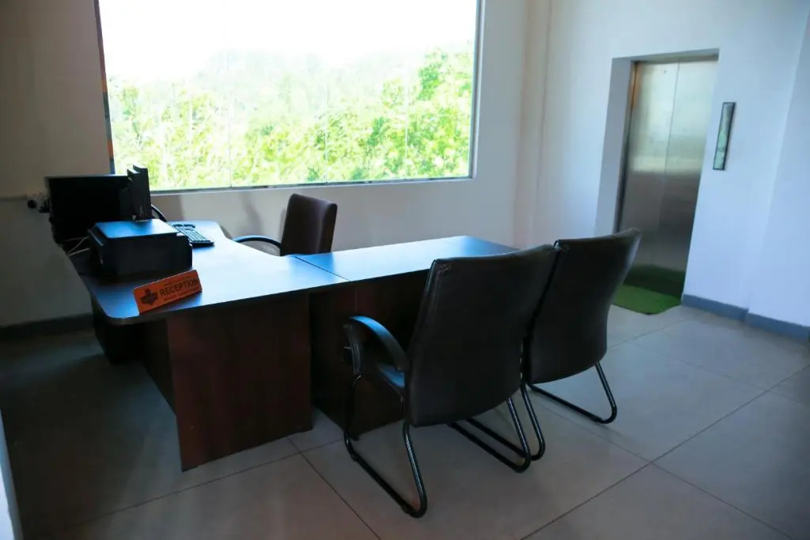 Glenloch Tea Factory Hotel