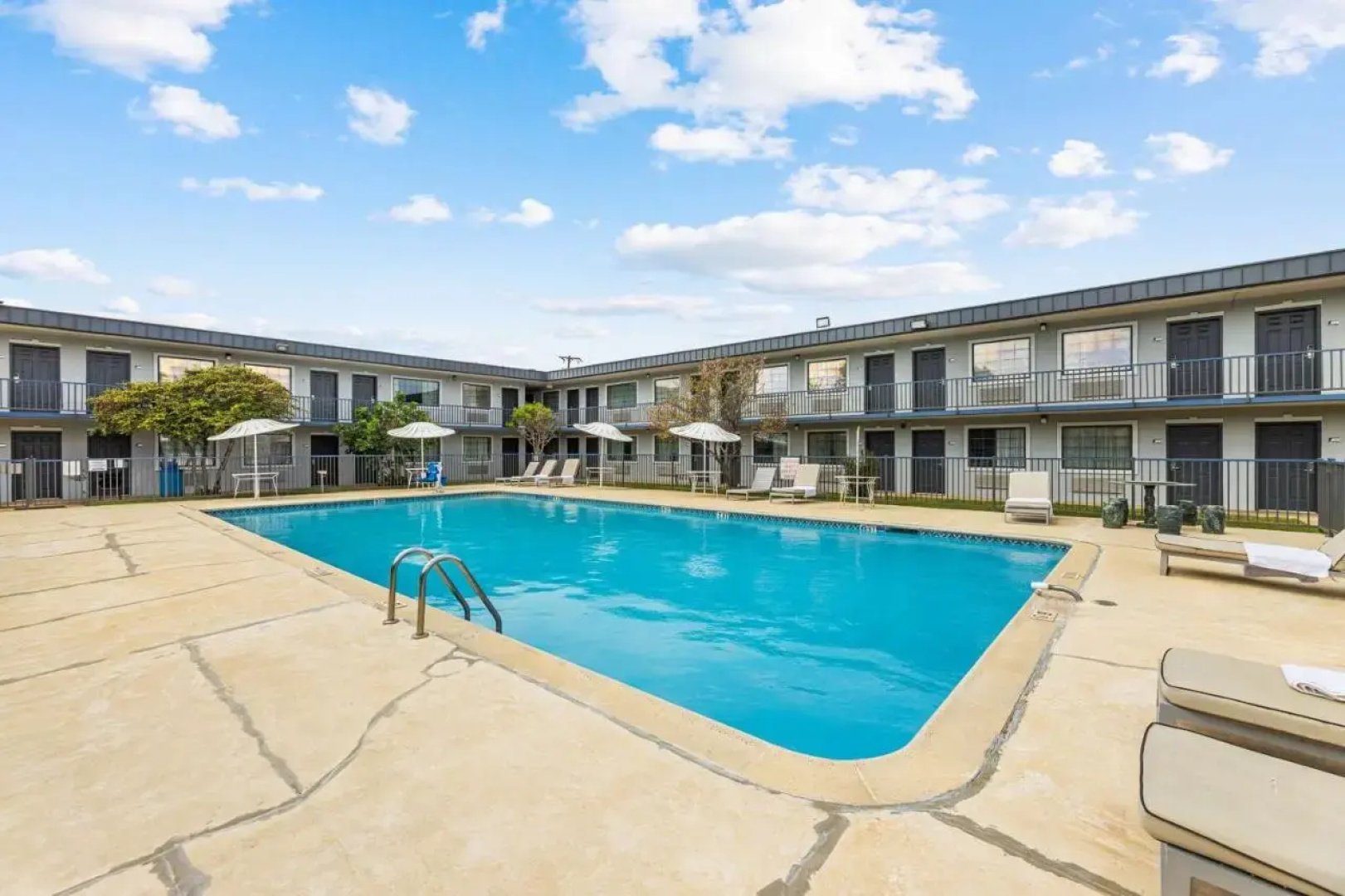 Best Western Mid-Cities Inn