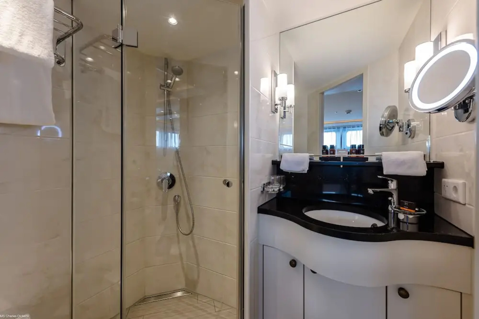 Hotelships Holland - MS Charles Dickens