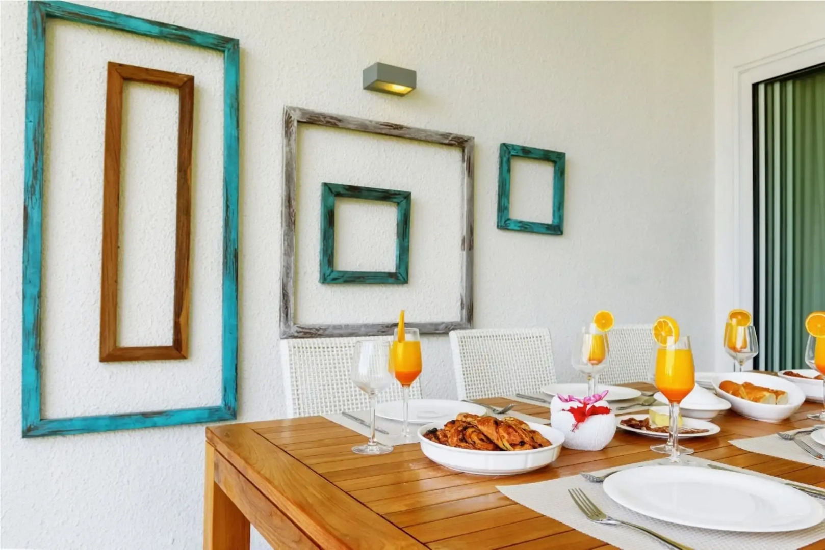 Myra Seafront Suites with Lov