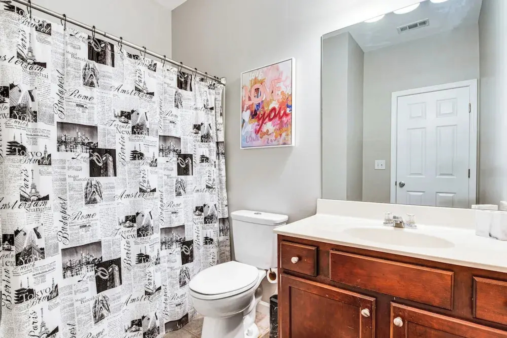 3 Mi to Avalon: Townhome w/ Balcony in Alpharetta!