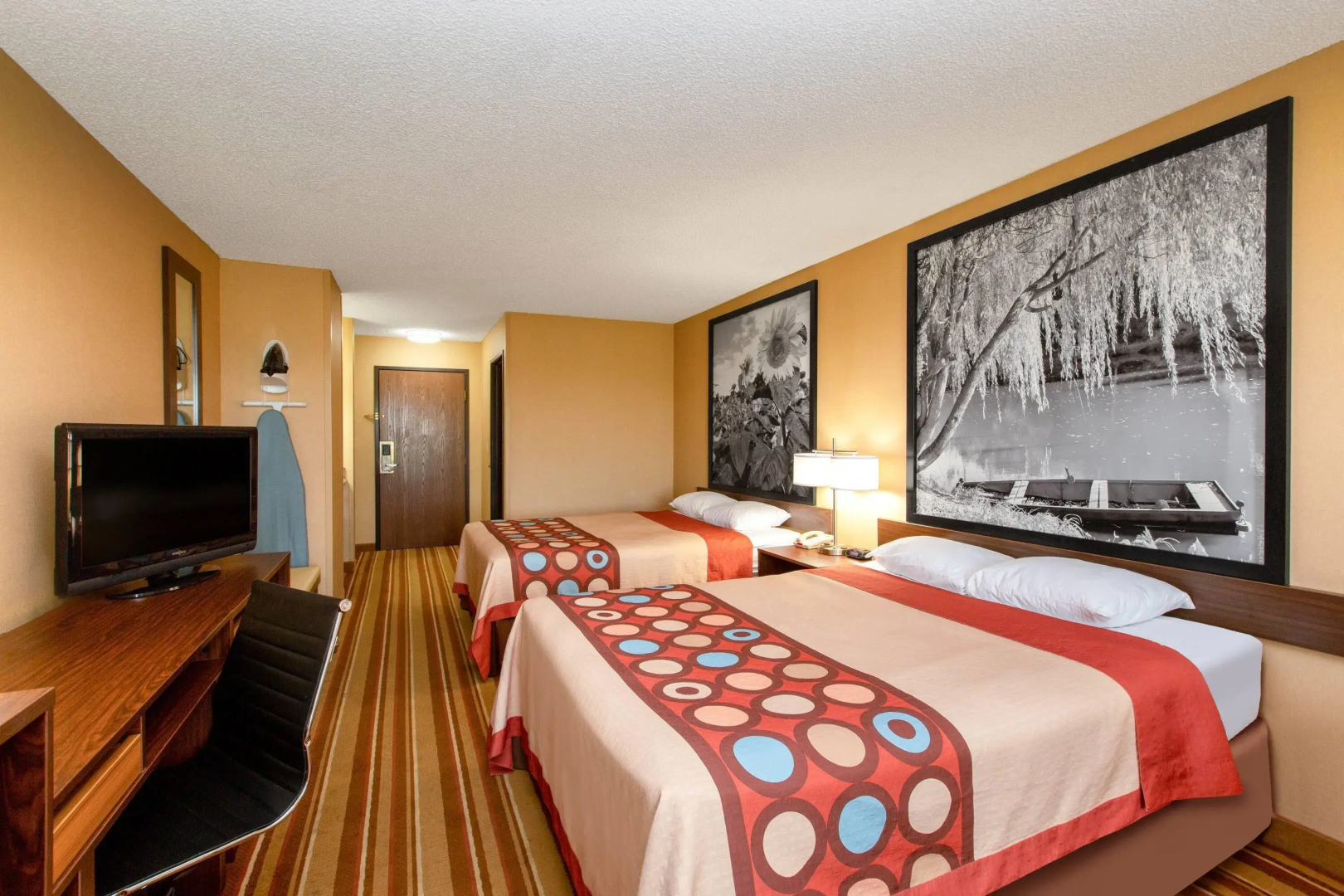 Super 8 by Wyndham Salina I-70