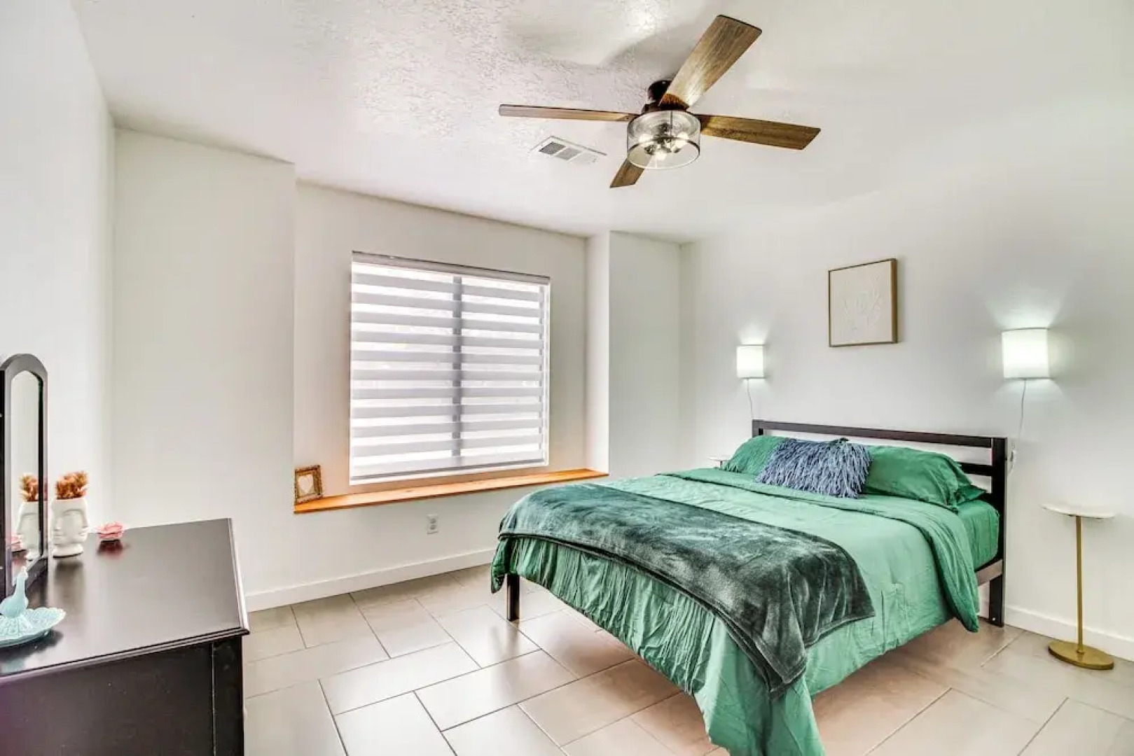 2 Mi to Petroglyph Natl Monument: Updated Home