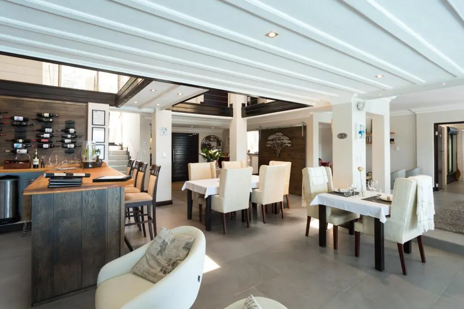 Head over Hills Luxury Retreat