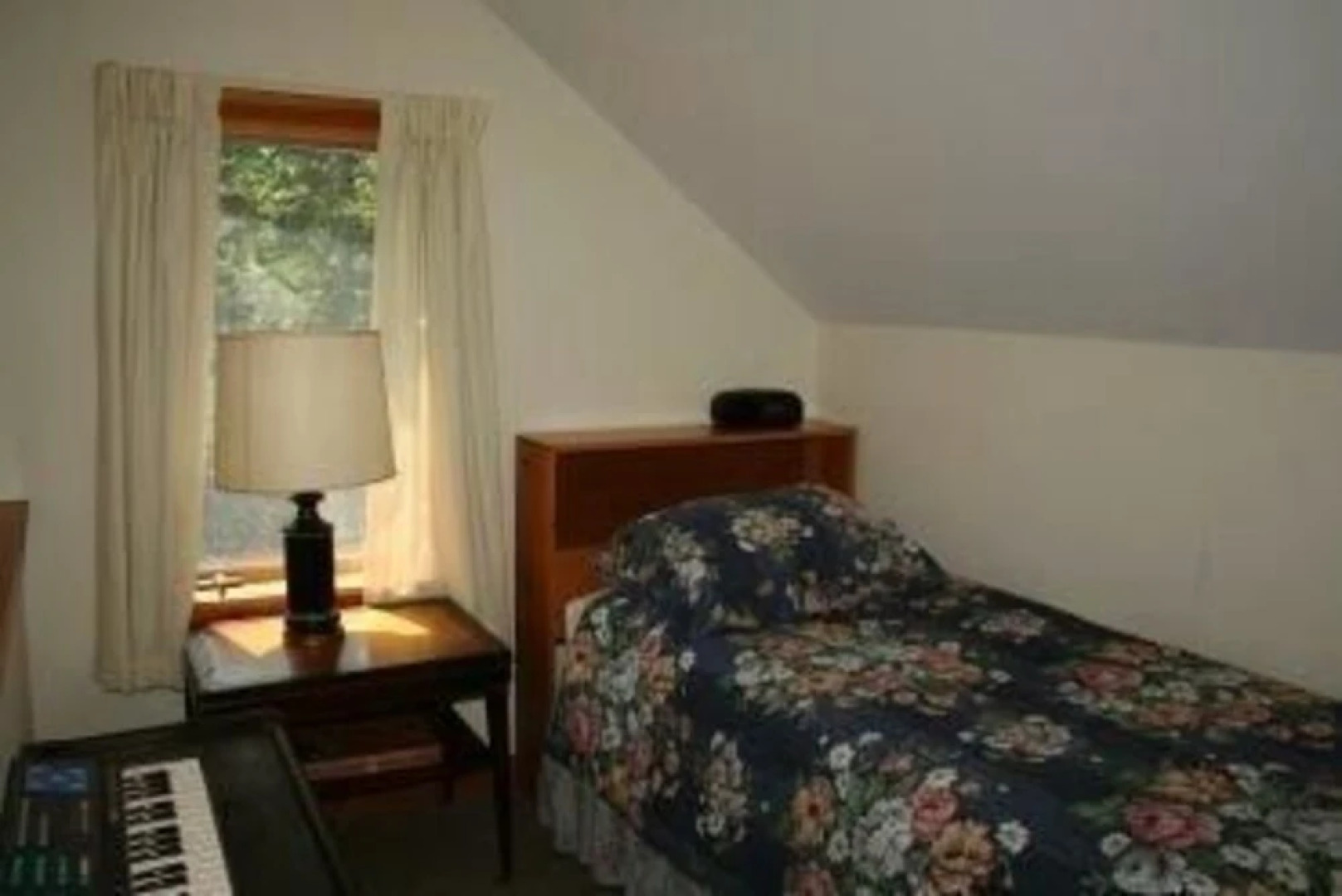 Sherwood Cottage - Three Bedroom Home