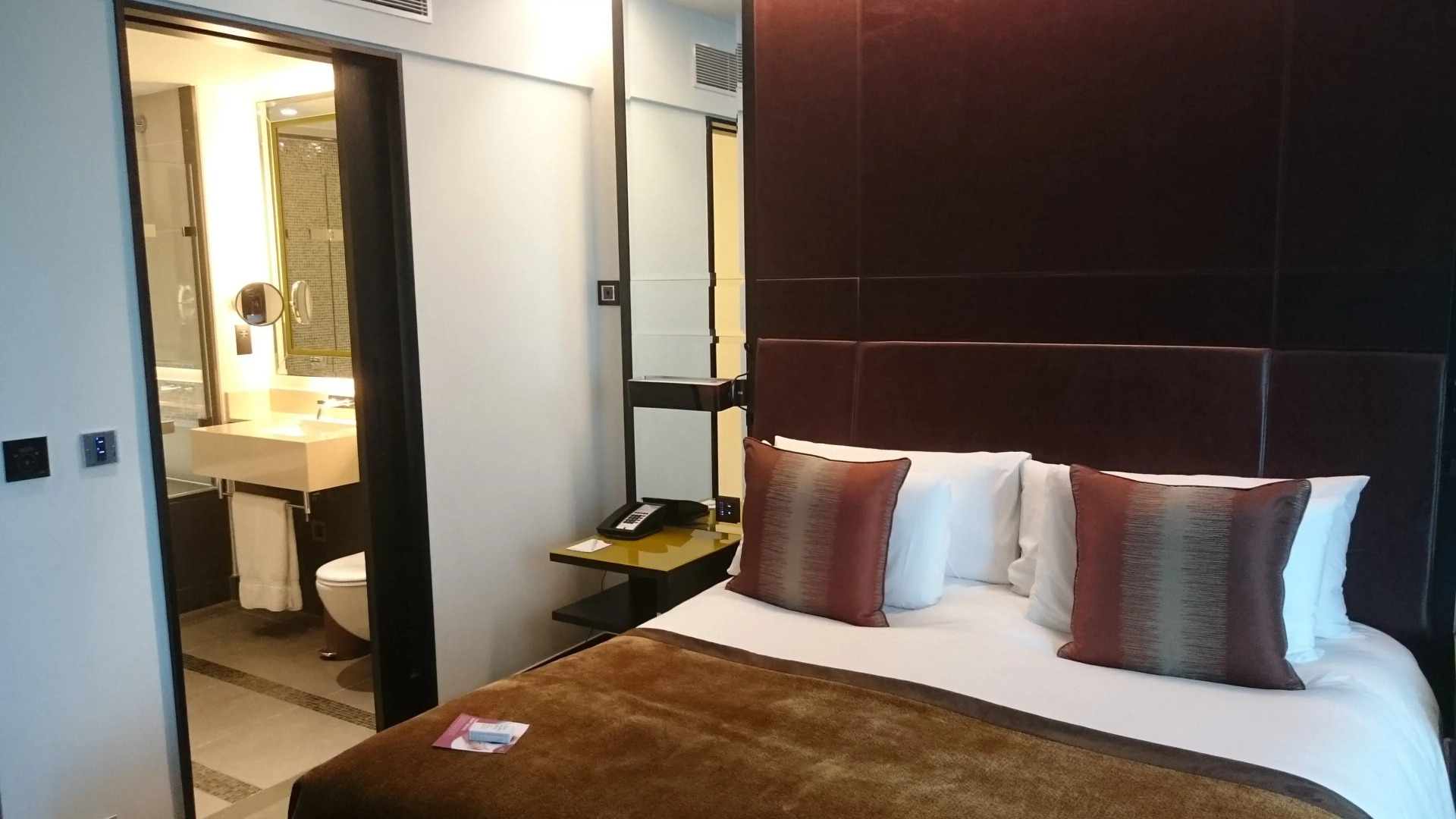 Crowne Plaza London - Battersea