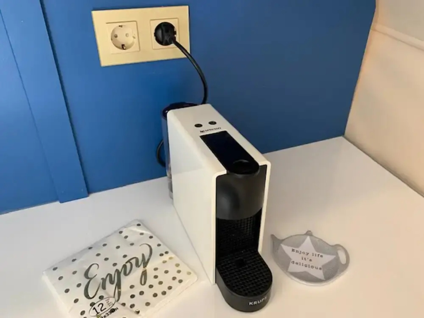 Gorgeous Geodesic Dome Next to Kopria Beach