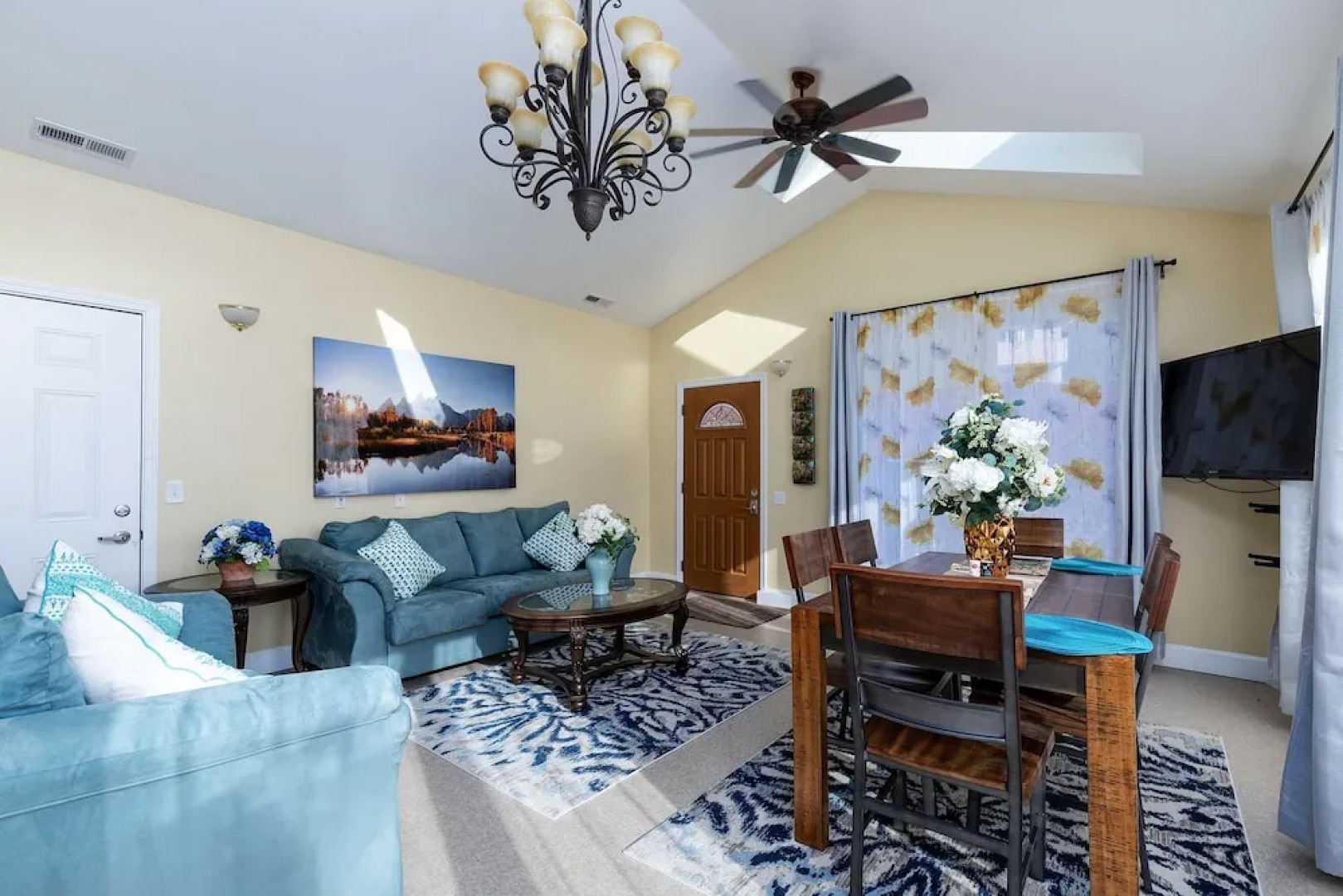 Happy Valley Bright Urban House