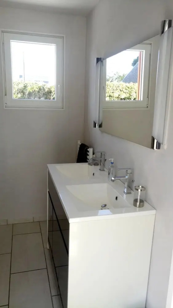 House With one Bedroom in St Pierre Quiberon, With Enclosed Garden and